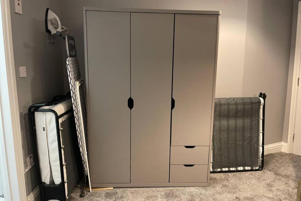 Spacious, Bright Twin Apartament *