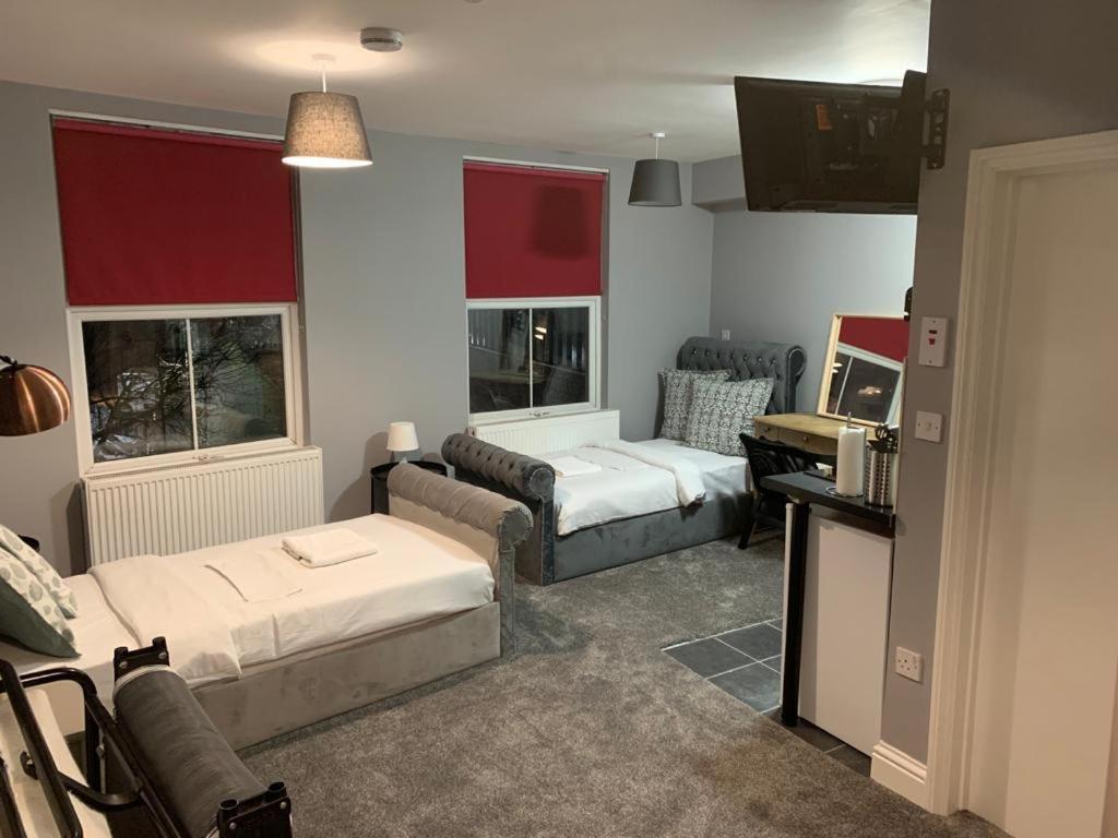 Spacious, Bright Twin Apartament *
